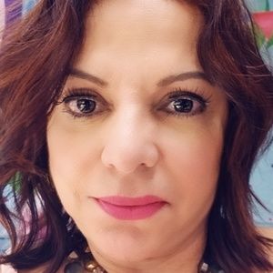 Meet your Posher, Evelyn